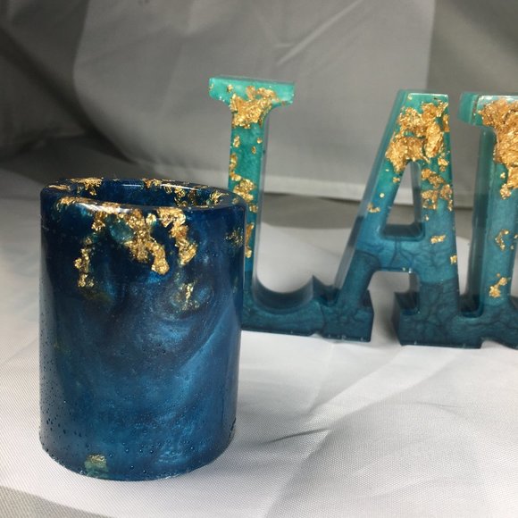 Resin Laugh Sign with 2 Votive Candle Holders - Picture 10 of 14